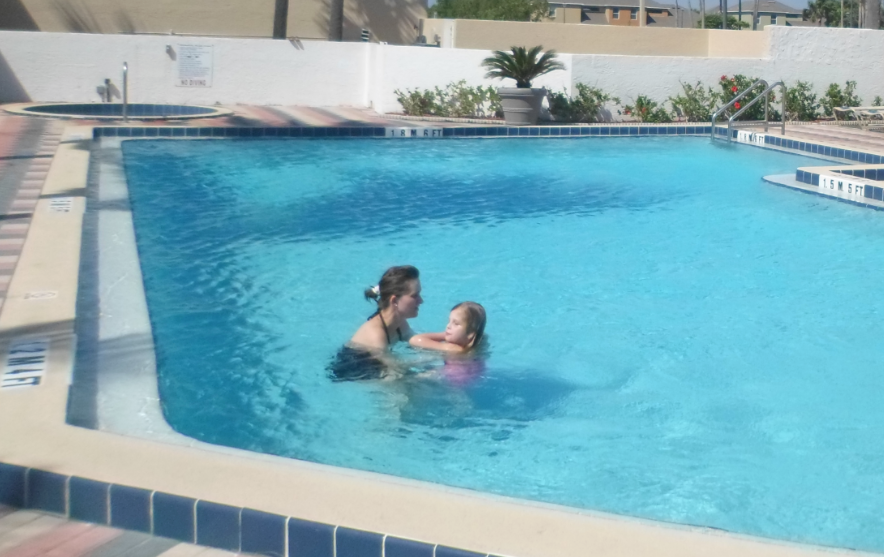radisson pool