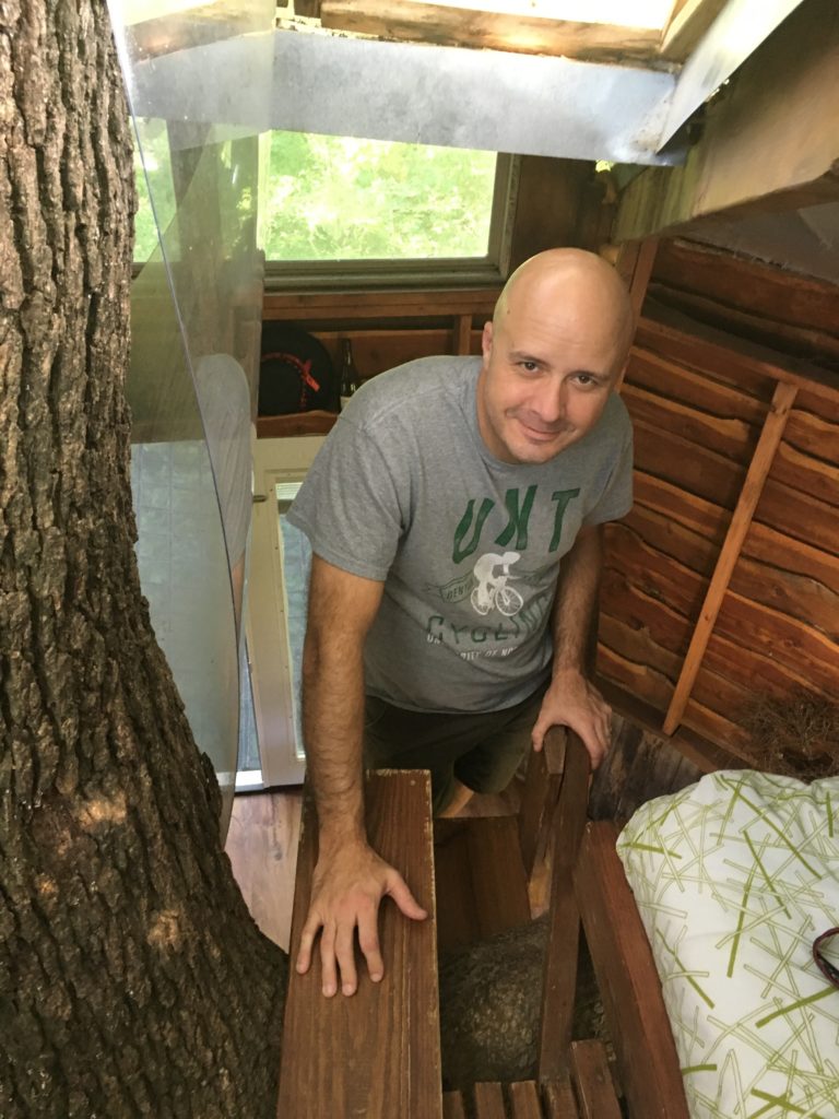 Unforgettable Night in Majestic Oak Treehouse at Savannah's Meadow