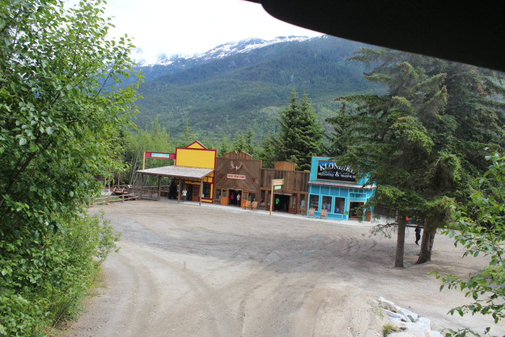 Texans in Alaska: Dog Sledding in Skagway