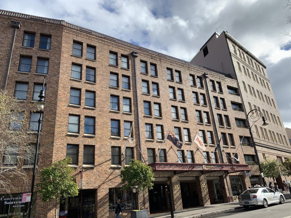 Holiday Inn Old Sydney