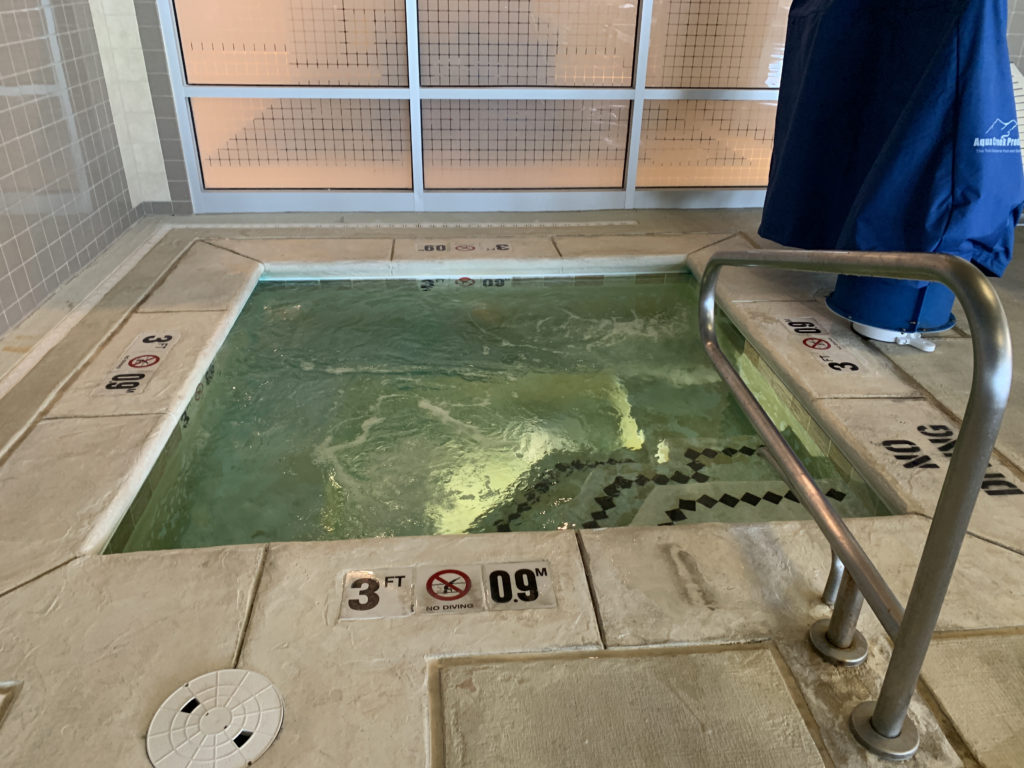 a hot tub in a room