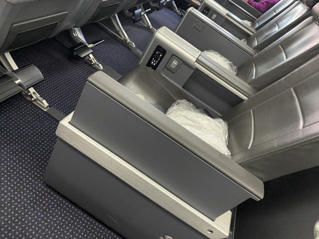 a row of grey seats