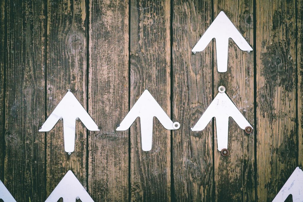 a group of arrows pointing up