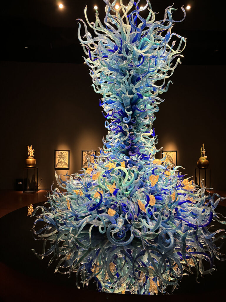 a blue and gold sculpture