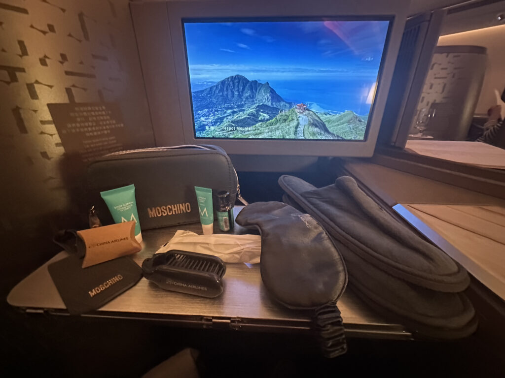 China Airlines business class amenity kit